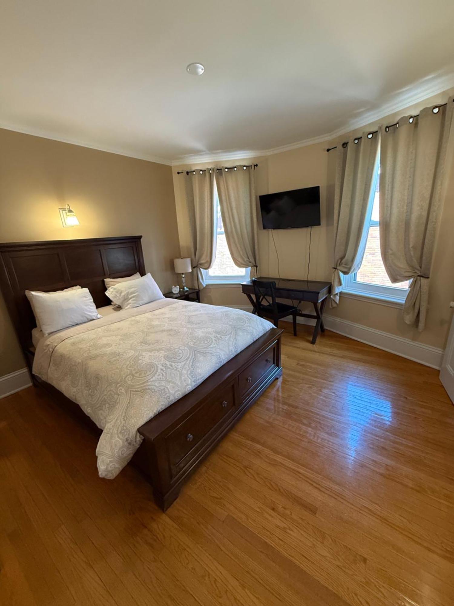Double Room Private Bathroom