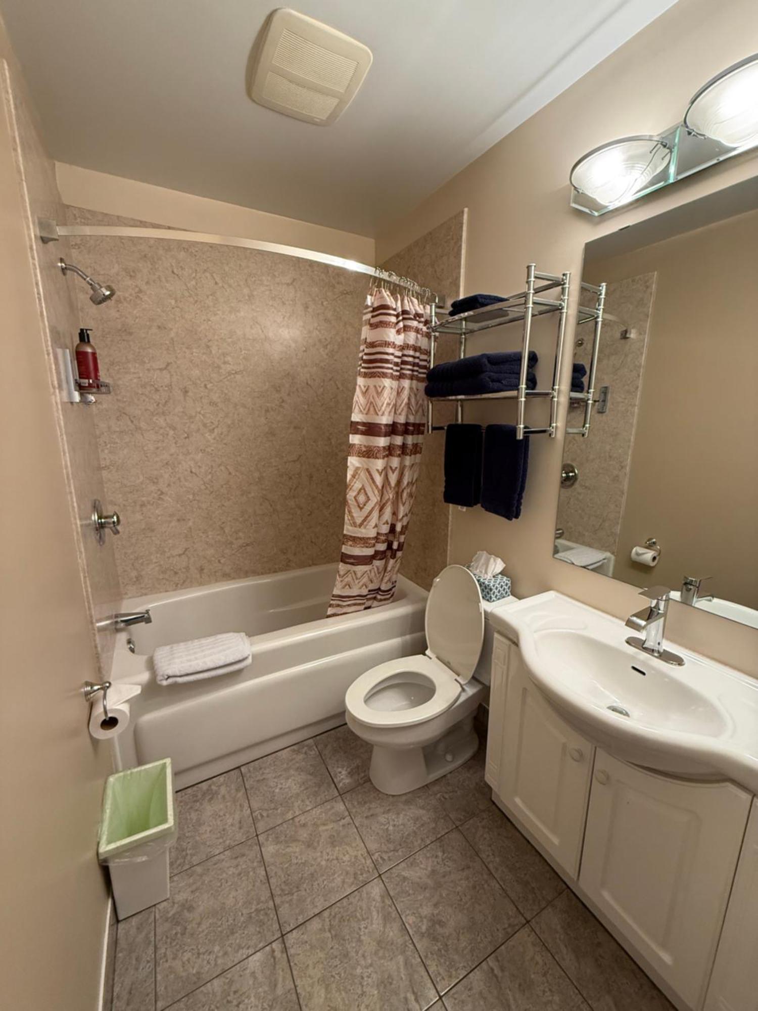 Double Room Private Bathroom