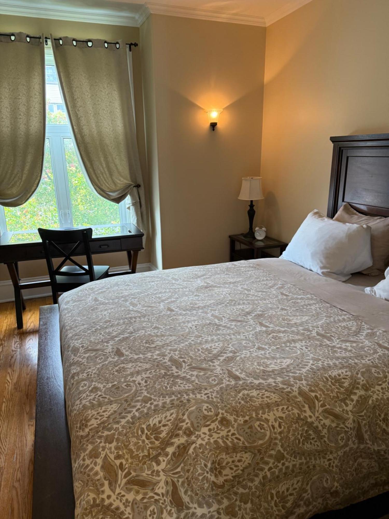 Double Room Private Bathroom