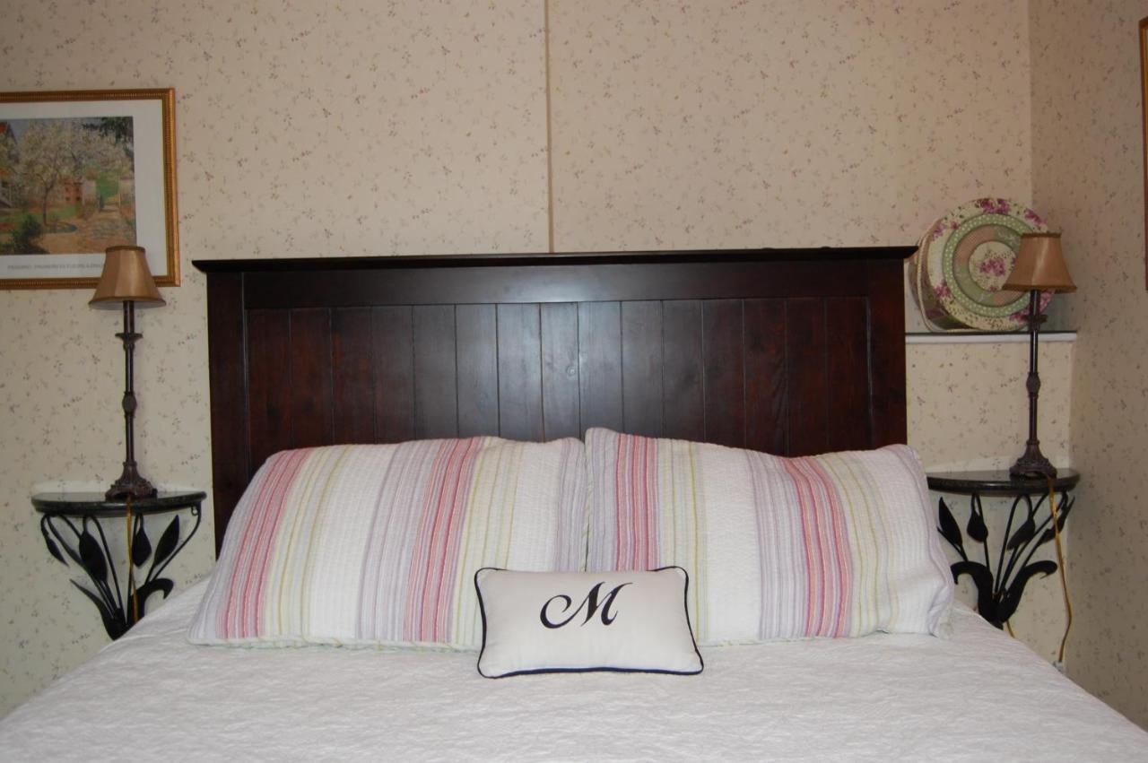 Queen Room 11